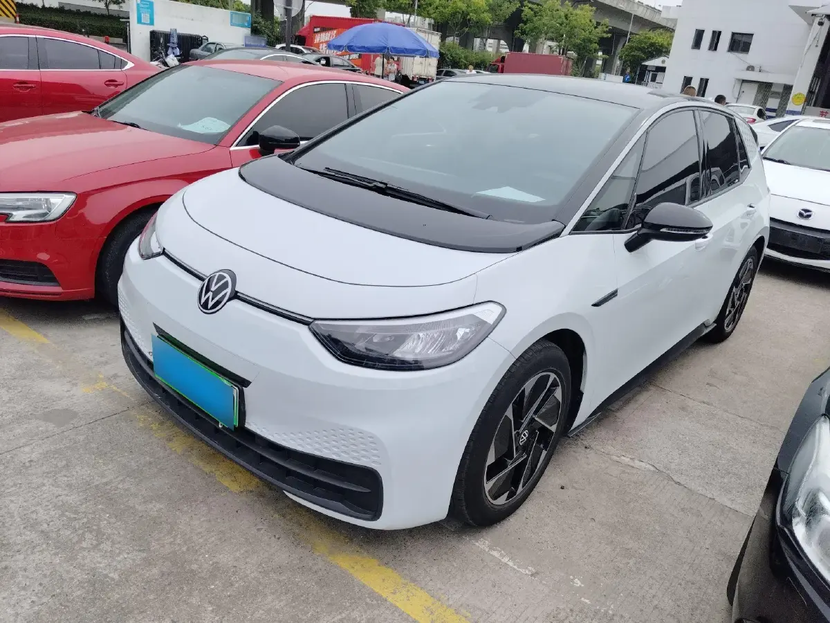 2023 Volkswagen ID.3 BEV 52.8KWH