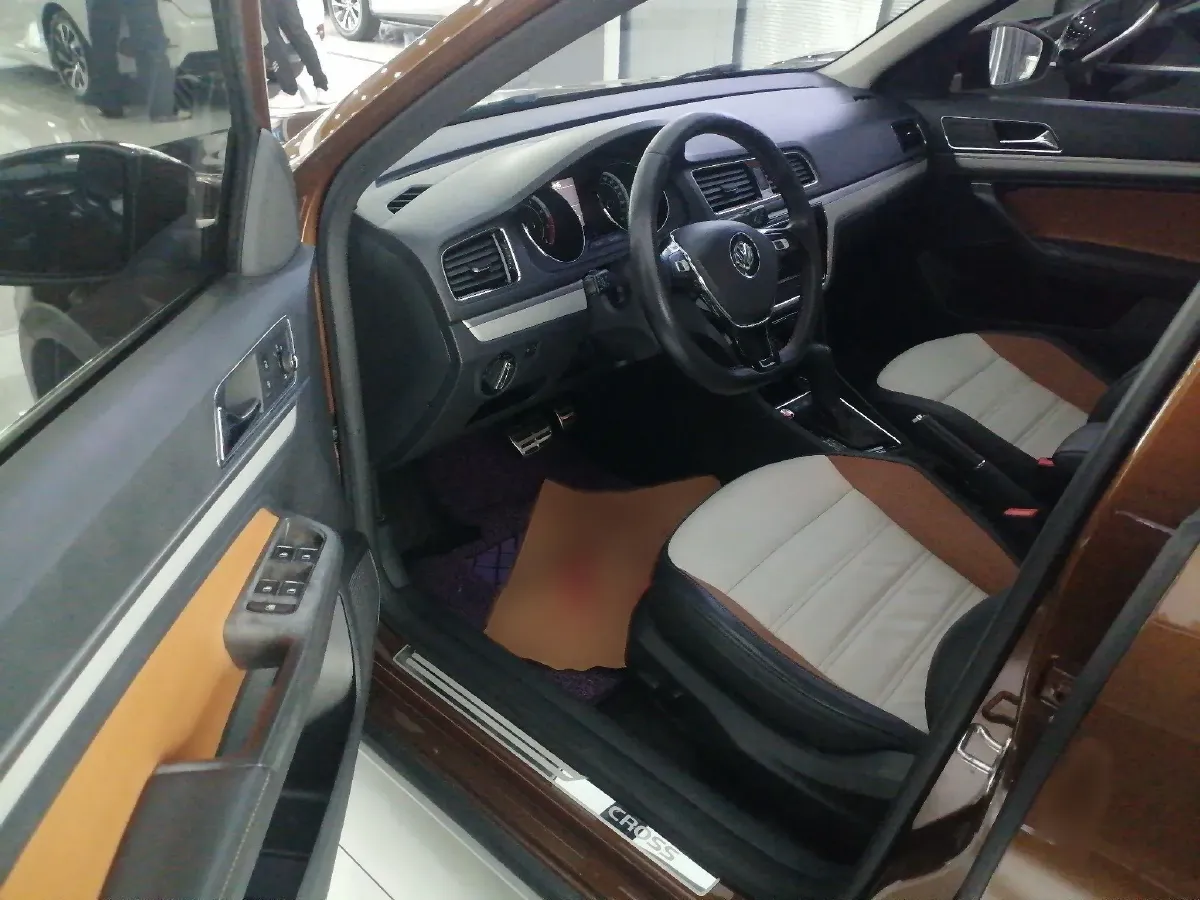 2017 Volkswagen Cross Lavida 1.4T 131HP L4 7DCT,autocango,china used car exporter,china ev exporter,chinese used car exporter,chinese used ev exporter