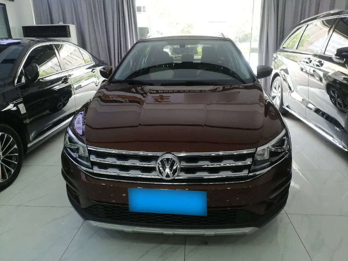 2017 Volkswagen Cross Lavida 1.4T 131HP L4 7DCT,autocango,china used car exporter,china ev exporter,chinese used car exporter,chinese used ev exporter