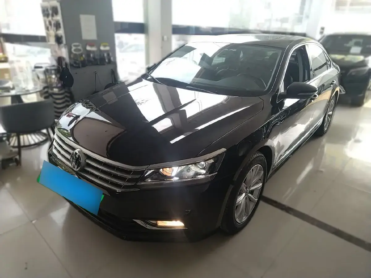 2017 Volkswagen Passat 1.8T 180HP L4 7DCT
