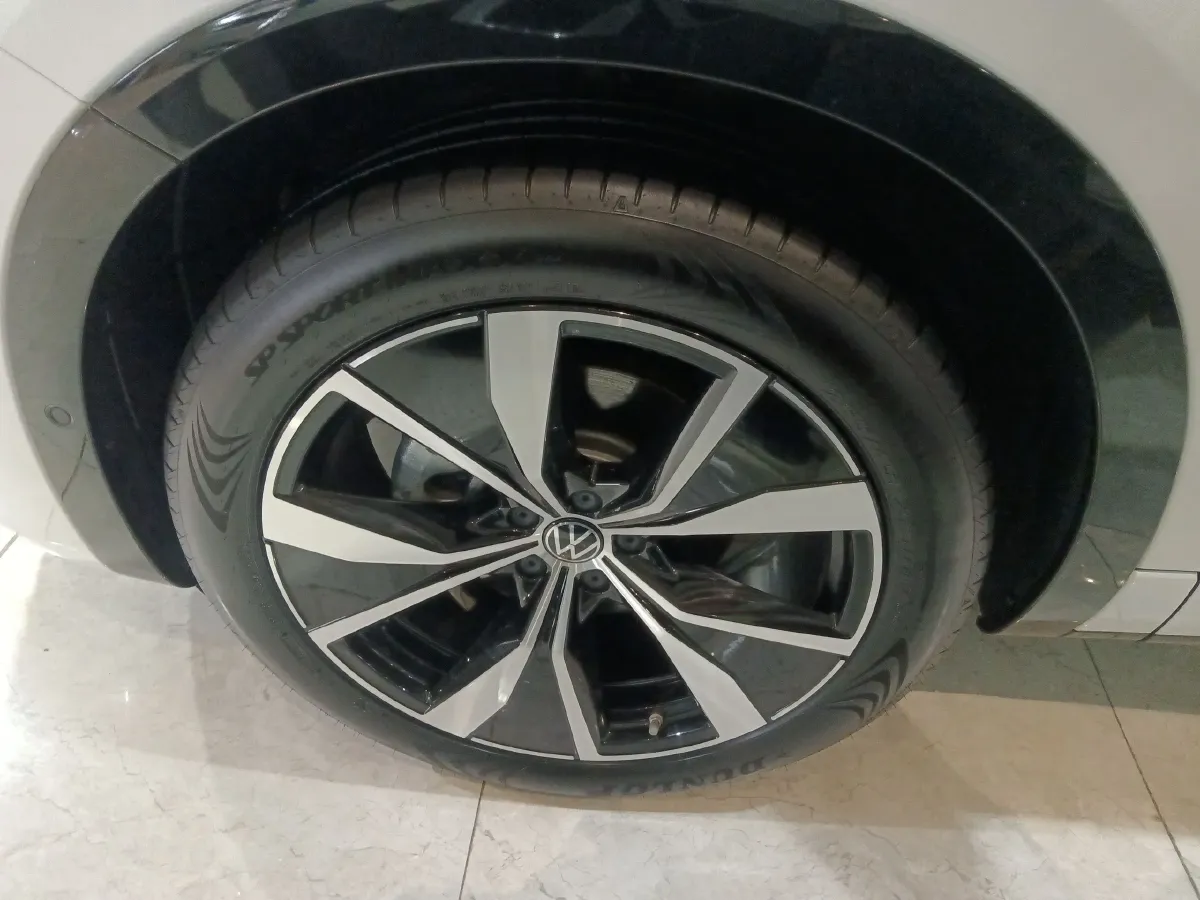 2023 Volkswagen Tavendor 2.0T 220HP L4 7DCT,autocango,china used car exporter,china ev exporter,chinese used car exporter,chinese used ev exporter