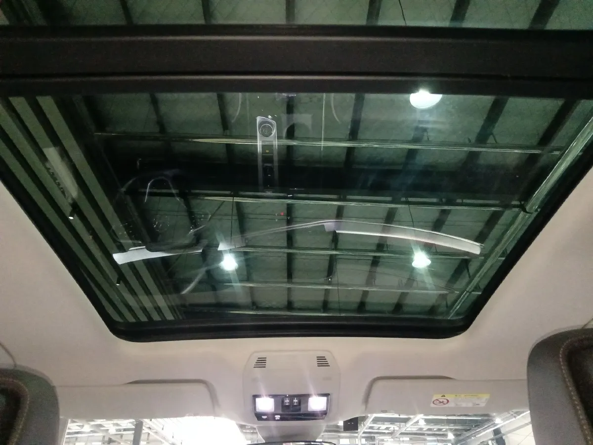 2023 Volkswagen Tavendor 2.0T 220HP L4 7DCT,autocango,china used car exporter,china ev exporter,chinese used car exporter,chinese used ev exporter