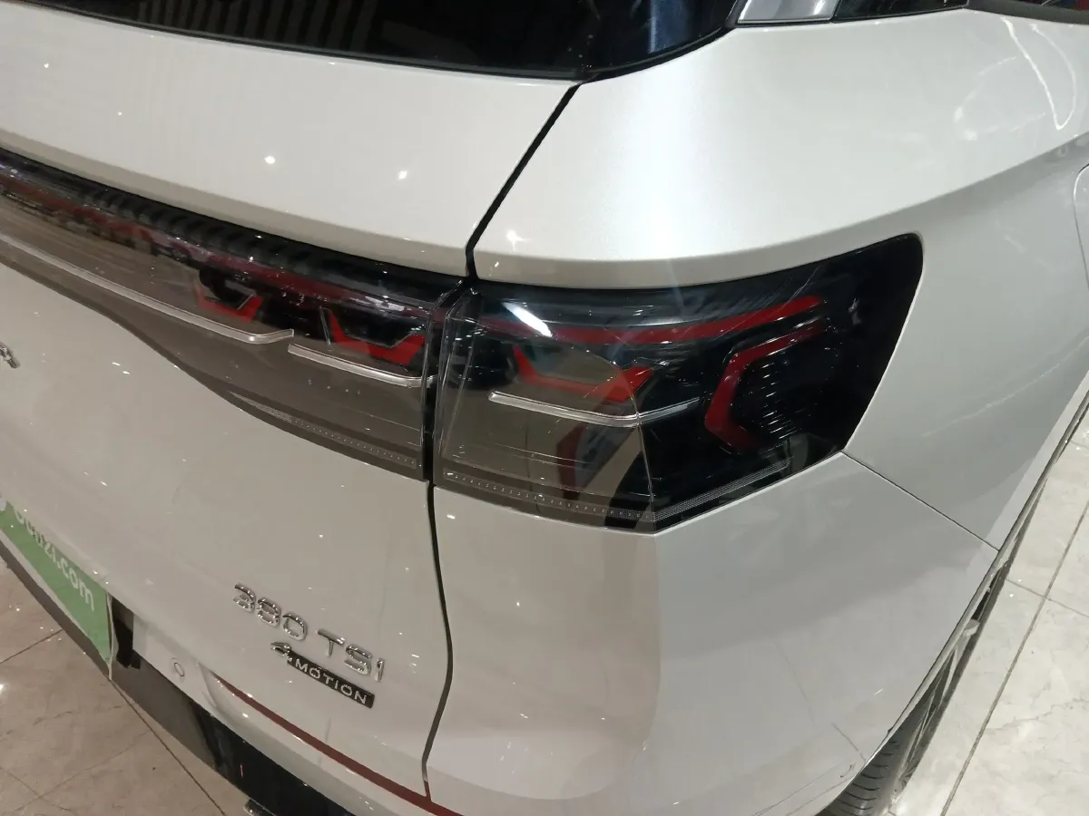 2023 Volkswagen Tavendor 2.0T 220HP L4 7DCT,autocango,china used car exporter,china ev exporter,chinese used car exporter,chinese used ev exporter