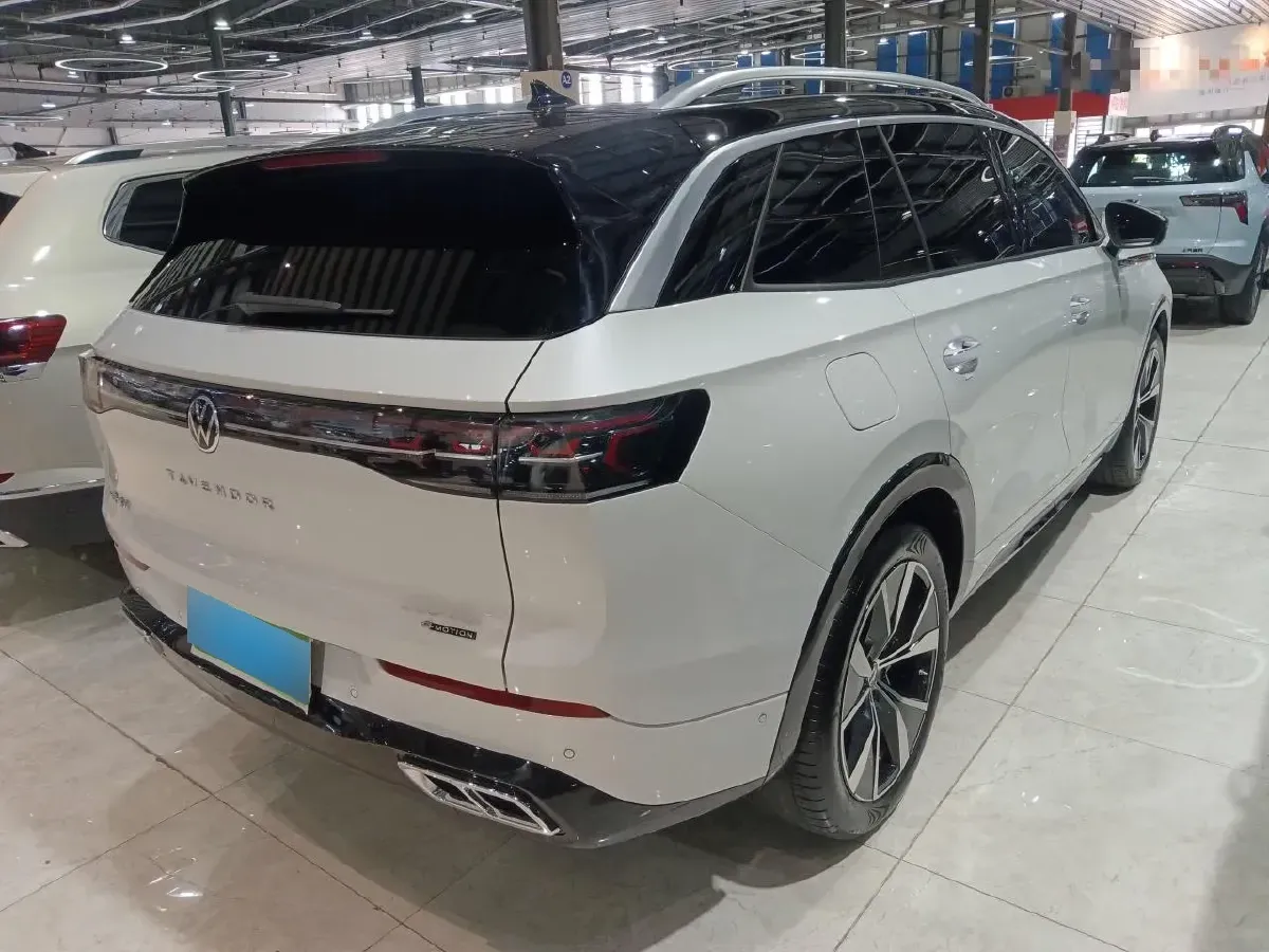 2023 Volkswagen Tavendor 2.0T 220HP L4 7DCT,autocango,china used car exporter,china ev exporter,chinese used car exporter,chinese used ev exporter
