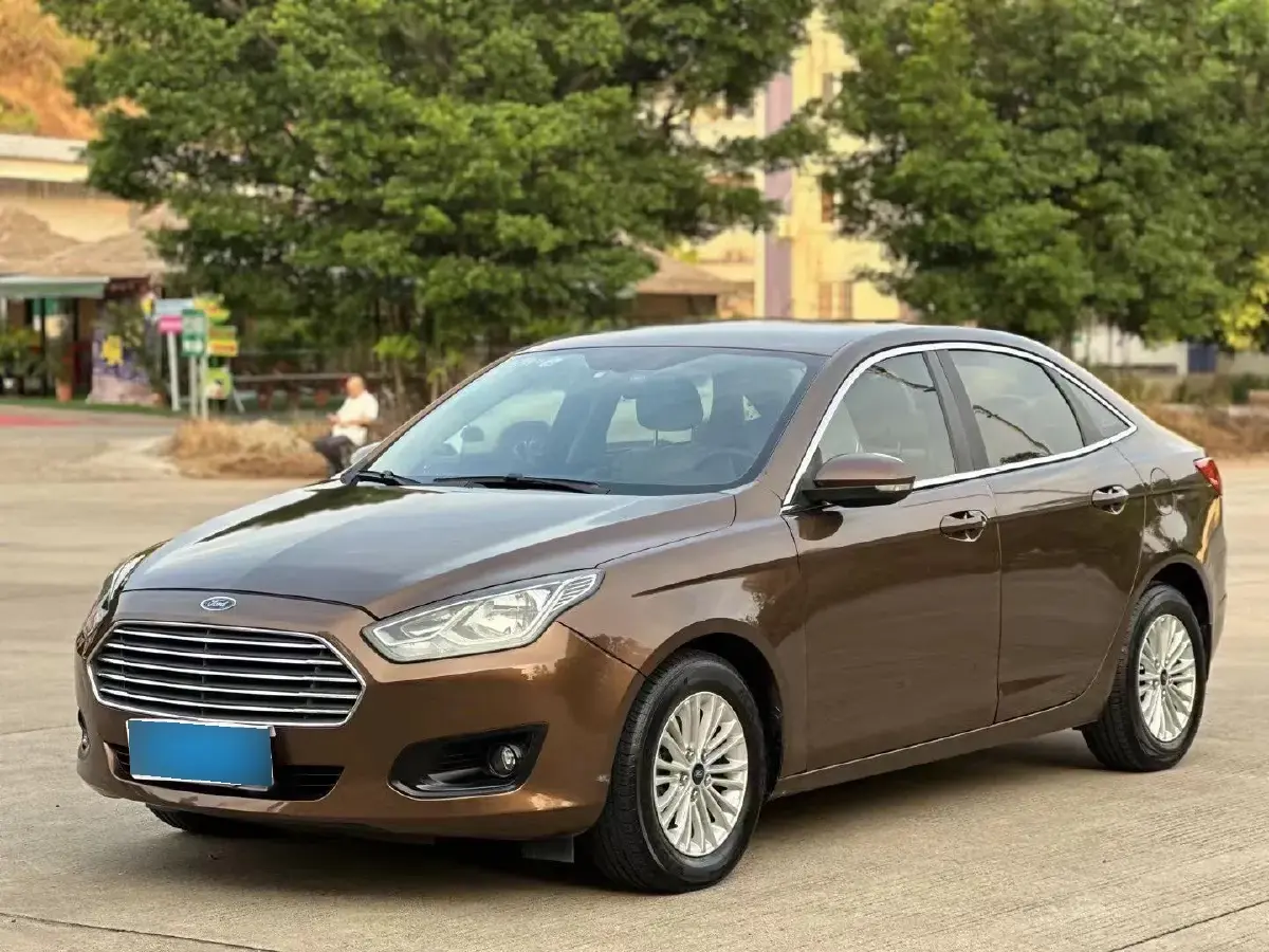 2015 Ford Escort 1.5L 113HP L4 6AT