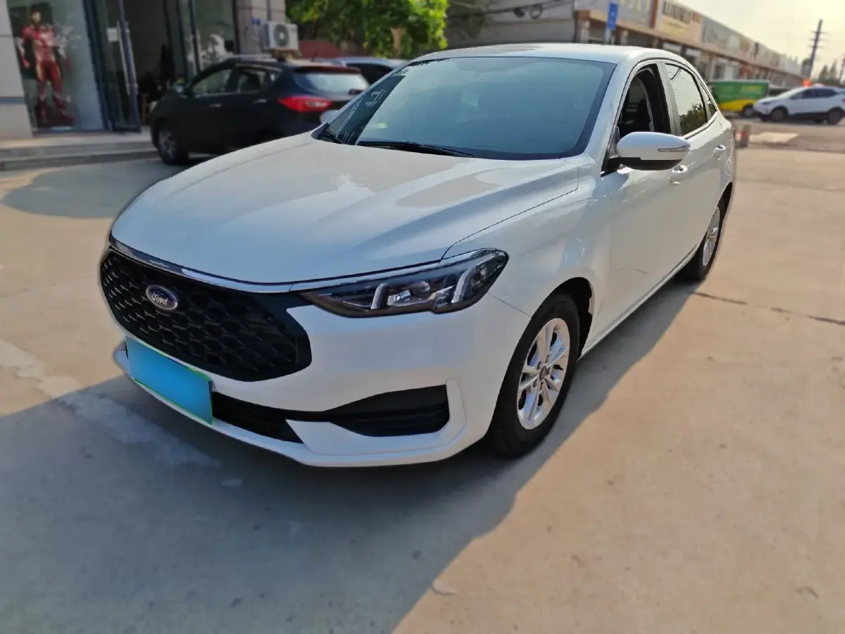 2021 Ford Escort 1.5L 122HP L3 6AT