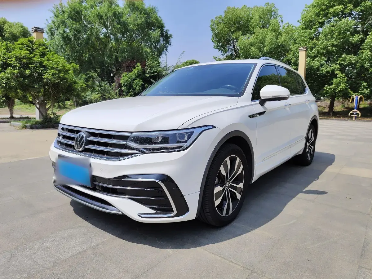 2022 Volkswagen Tiguan L 2.0T 186HP L4 7DCT