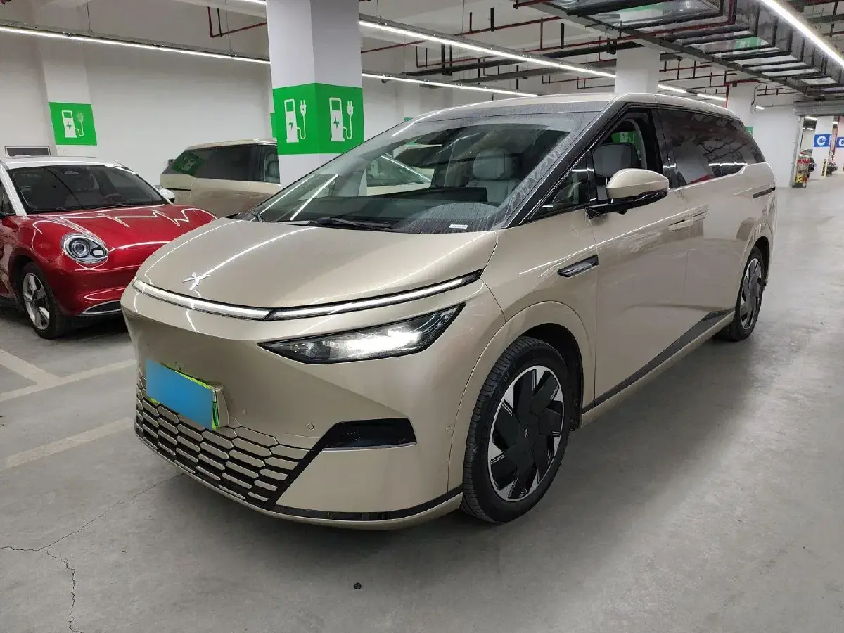 2024 Xpeng X9 BEV 101.5KWH