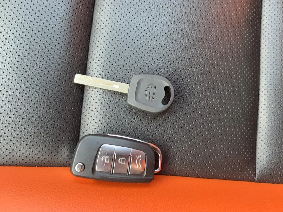 2017 Geely Vision X1 1.3L 88HP L4 4AT,autocango,china used car exporter,china ev exporter,chinese used car exporter,chinese used ev exporter