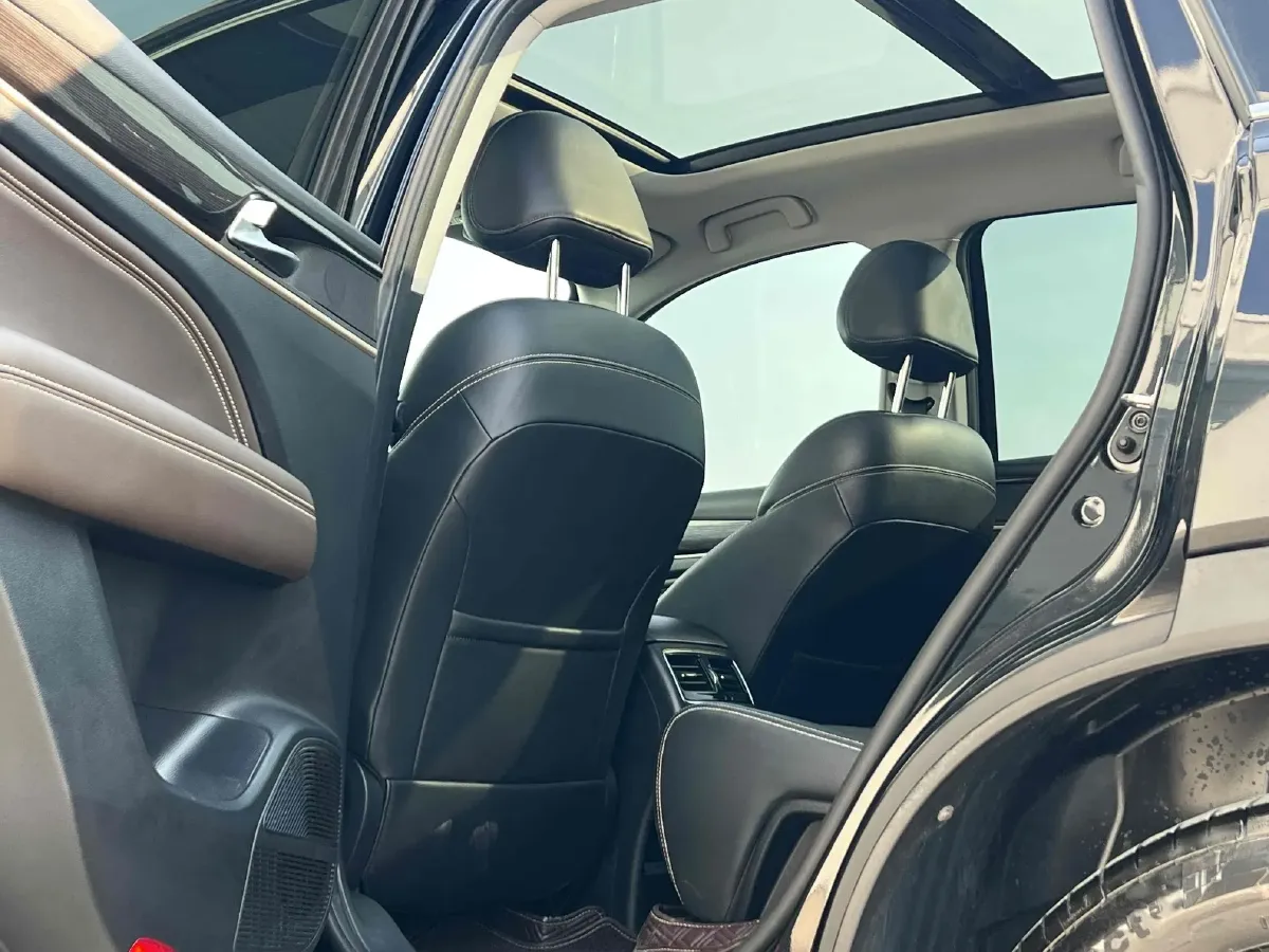 2019 GAC Trumpchi GS5 1.5T 169HP L4 6AT,autocango,china used car exporter,china ev exporter,chinese used car exporter,chinese used ev exporter