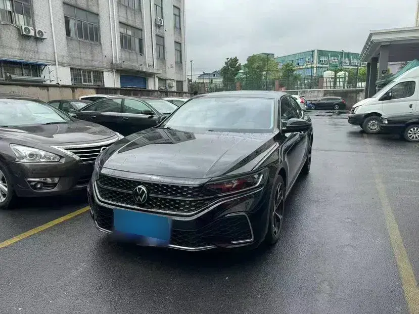 2023 Volkswagen Passat 1.4T 150HP L4 7DCT