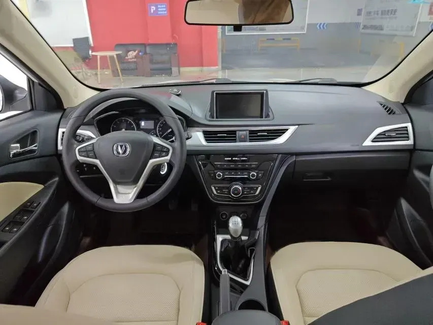 2016 ChangAn Alsvin V7 1.6L 124HP L4 5MT,autocango,china used car exporter,china ev exporter,chinese used car exporter,chinese used ev exporter