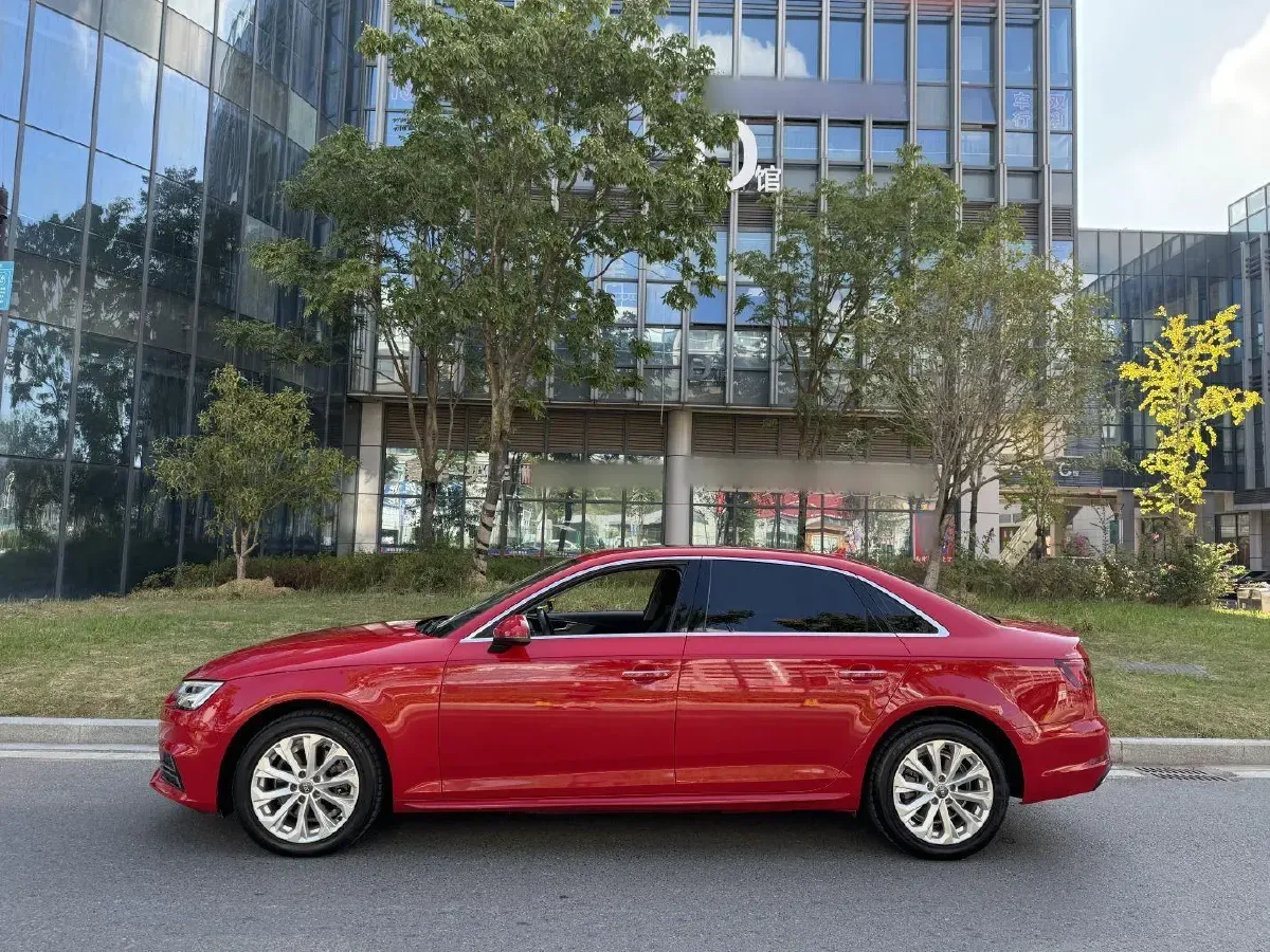 2019 Audi A4L 2.0T 190HP L4 7DCT,autocango,china used car exporter,china ev exporter,chinese used car exporter,chinese used ev exporter