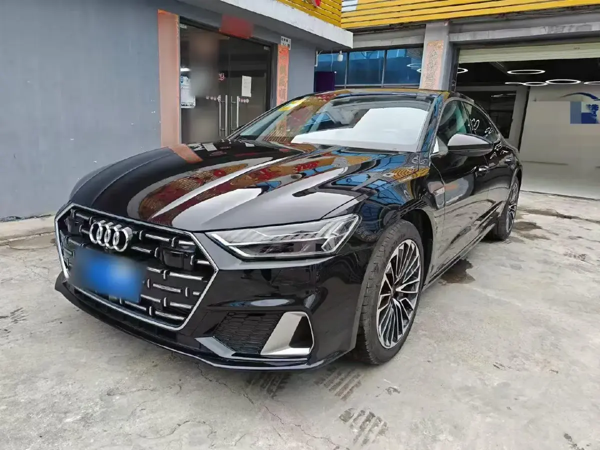 2024 Audi A7L 2.0T 245HP L4 7DCT