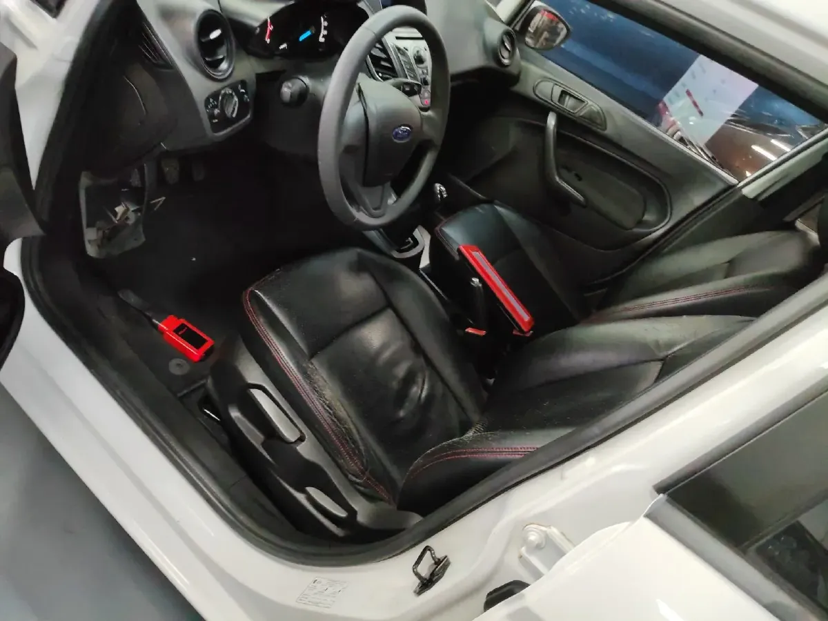 2013 Ford Fiesta 1.5L 110HP L4 5MT,autocango,china used car exporter,china ev exporter,chinese used car exporter,chinese used ev exporter