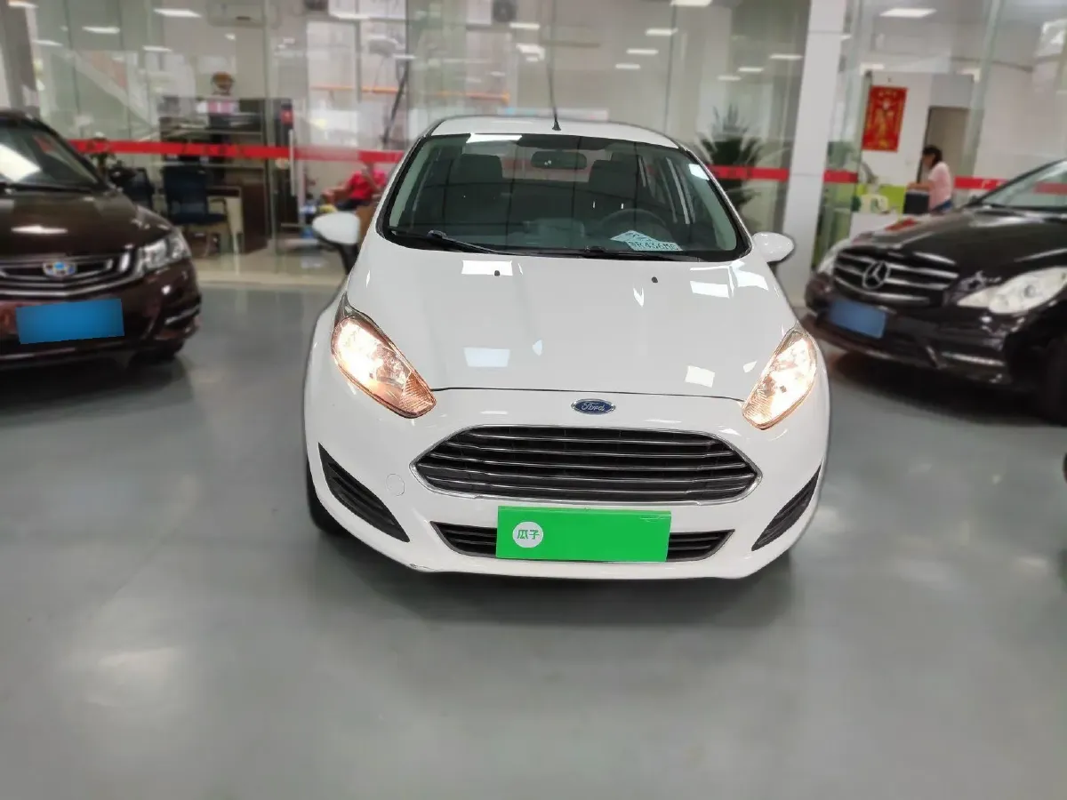 2013 Ford Fiesta 1.5L 110HP L4 5MT,autocango,china used car exporter,china ev exporter,chinese used car exporter,chinese used ev exporter