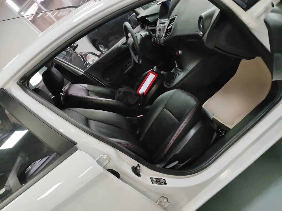 2013 Ford Fiesta 1.5L 110HP L4 5MT,autocango,china used car exporter,china ev exporter,chinese used car exporter,chinese used ev exporter