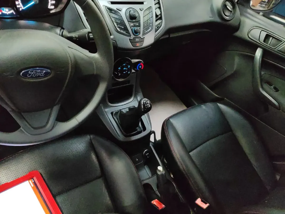 2013 Ford Fiesta 1.5L 110HP L4 5MT,autocango,china used car exporter,china ev exporter,chinese used car exporter,chinese used ev exporter