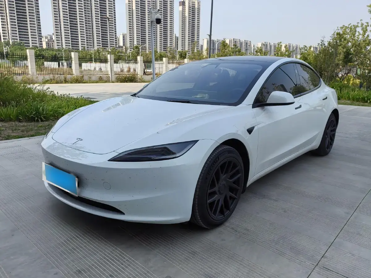 2023 Tesla Model 3 BEV 60KWH