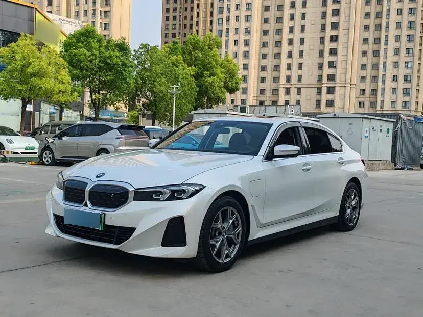 2024 BMW i3 BEV 70KWH