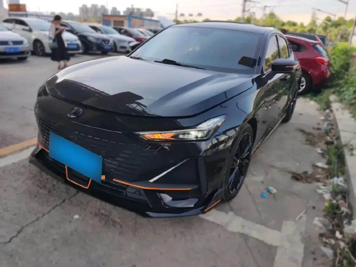 2023 ChangAn UNI-V 1.5T 188HP L4 7DCT