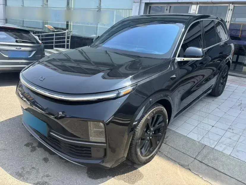 2023 Li L8 Range Extended 154HP REEV 40.9KWH