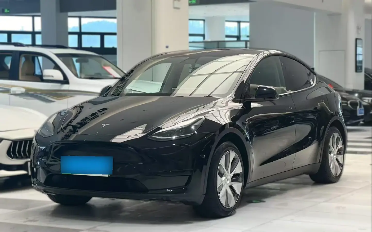 2022 Tesla Model Y BEV 60KWH