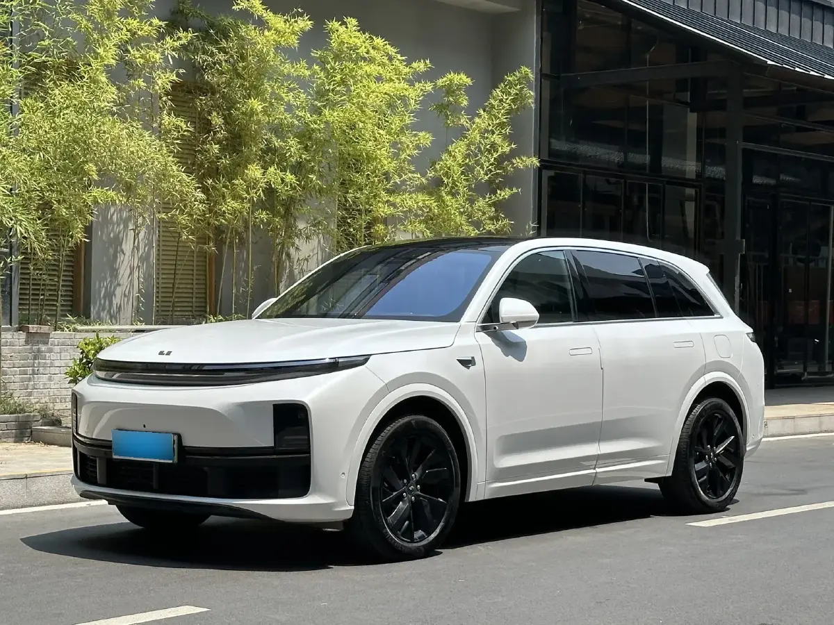 2023 Li L7 Range Extended 154HP REEV 40.9KWH