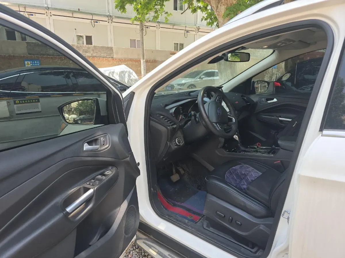 2019 Ford Kuga 1.5T 181HP L4 6AT,autocango,china used car exporter,china ev exporter,chinese used car exporter,chinese used ev exporter