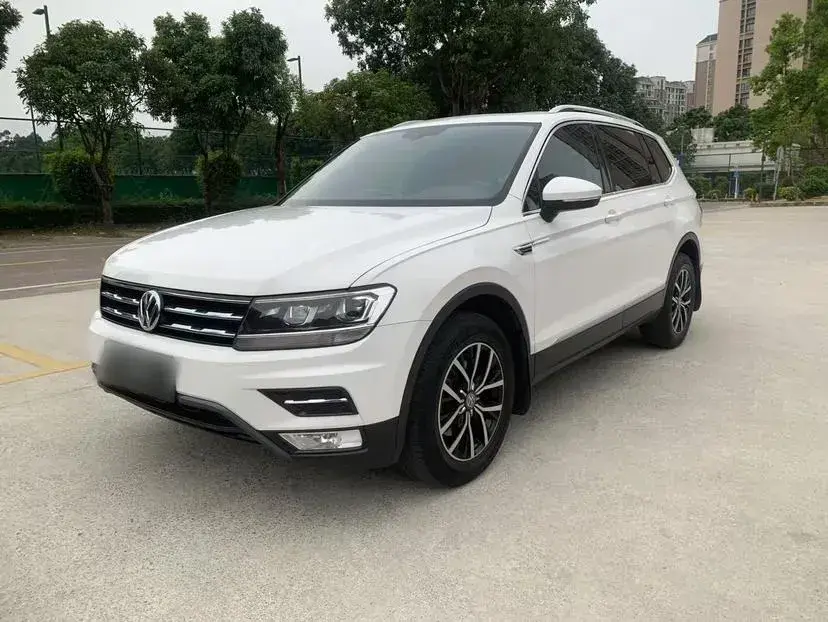 2017 Volkswagen Tiguan L 1.8T 180HP L4 7DCT