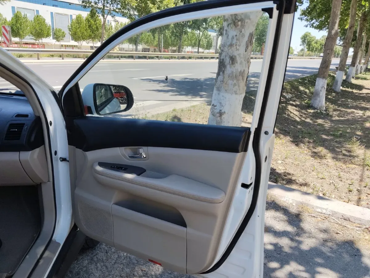 2014 BYD S6 2.0L 140HP L4 5MT,autocango,china used car exporter,china ev exporter,chinese used car exporter,chinese used ev exporter