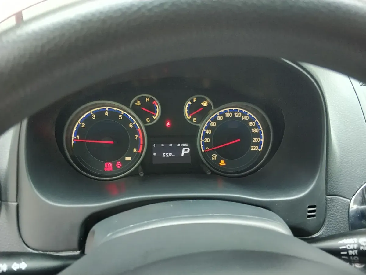 2013 Suzuki SX4 1.6L 109HP L4 4AT,autocango,china used car exporter,china ev exporter,chinese used car exporter,chinese used ev exporter