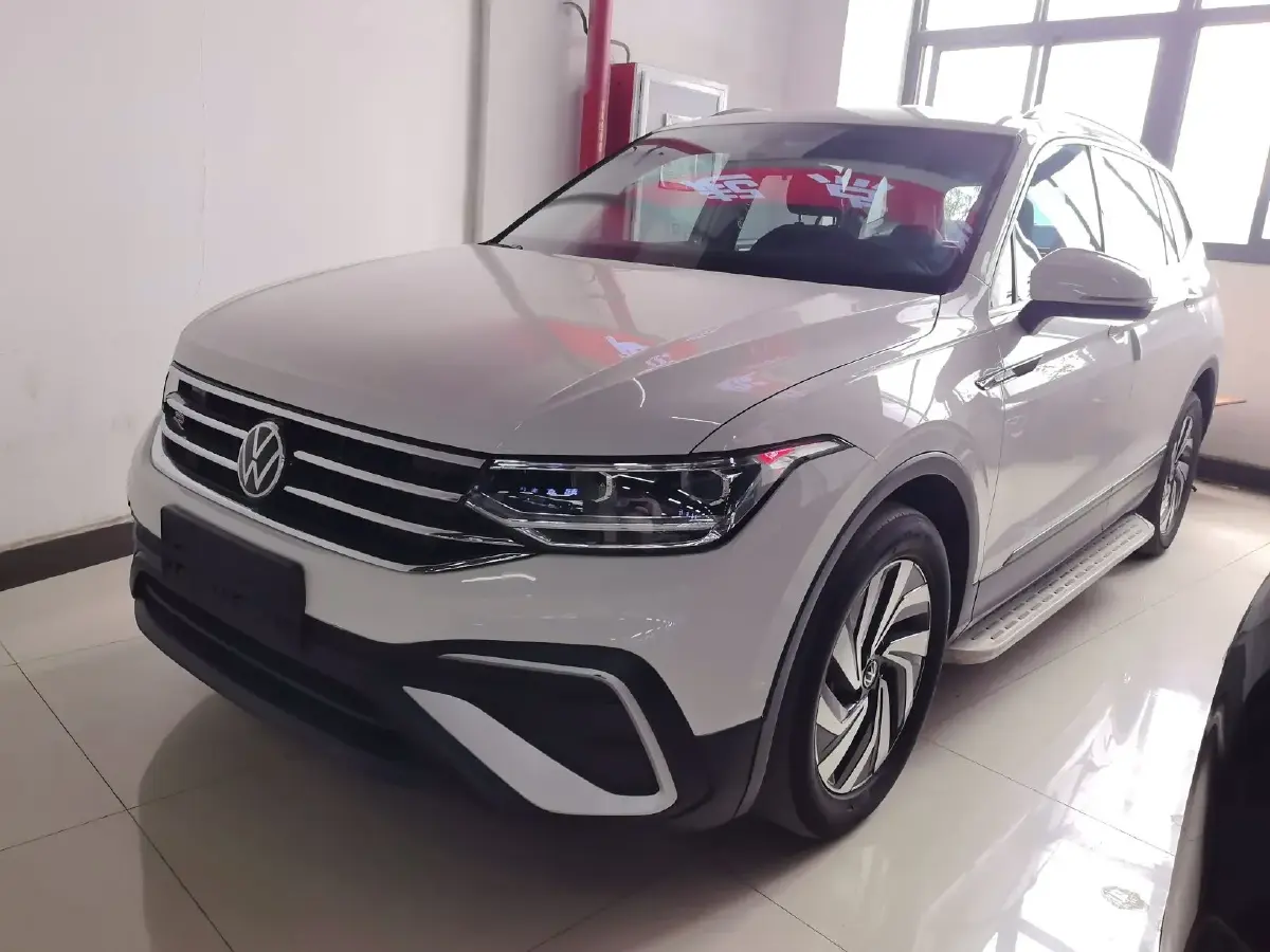 2022 Volkswagen Tiguan L 2.0T 186HP L4 7DCT