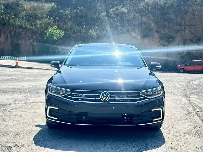 2022 Volkswagen Magotan GTE 1.4T 150HP L4 6DCT PHEV 13KWH,autocango,china used car exporter,china ev exporter,chinese used car exporter,chinese used ev exporter