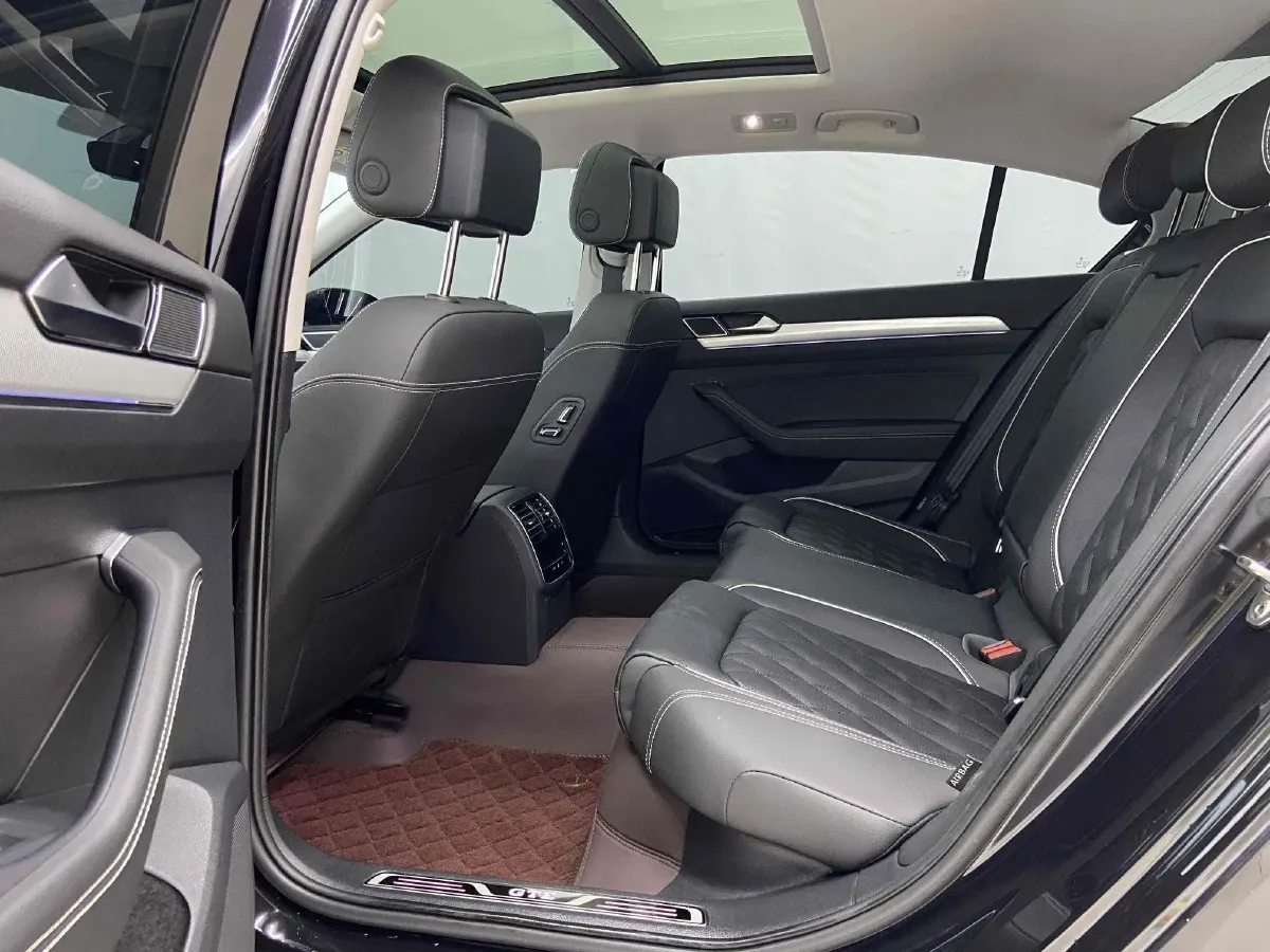 2022 Volkswagen Magotan GTE 1.4T 150HP L4 6DCT PHEV 13KWH,autocango,china used car exporter,china ev exporter,chinese used car exporter,chinese used ev exporter