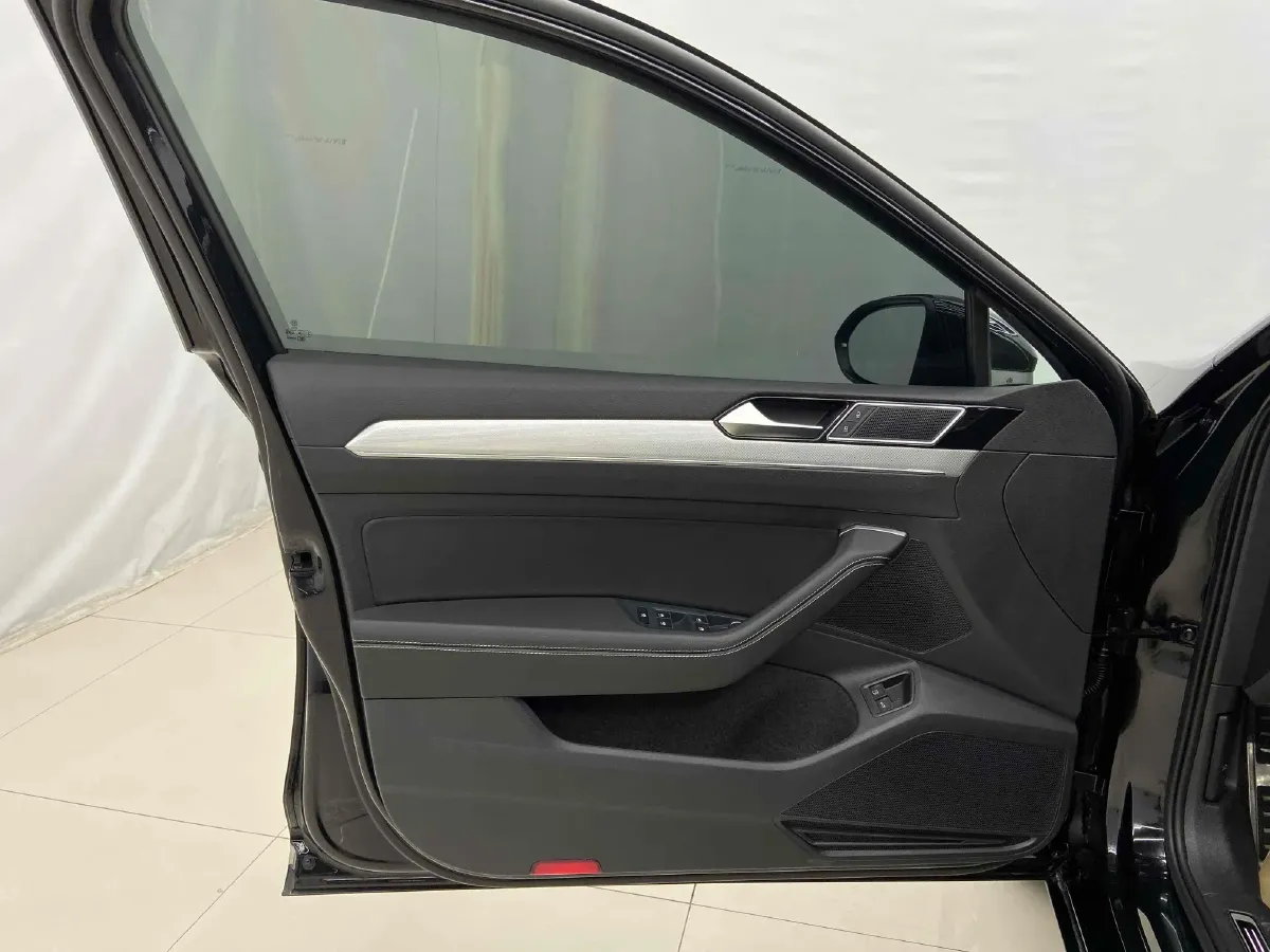 2022 Volkswagen Magotan GTE 1.4T 150HP L4 6DCT PHEV 13KWH,autocango,china used car exporter,china ev exporter,chinese used car exporter,chinese used ev exporter