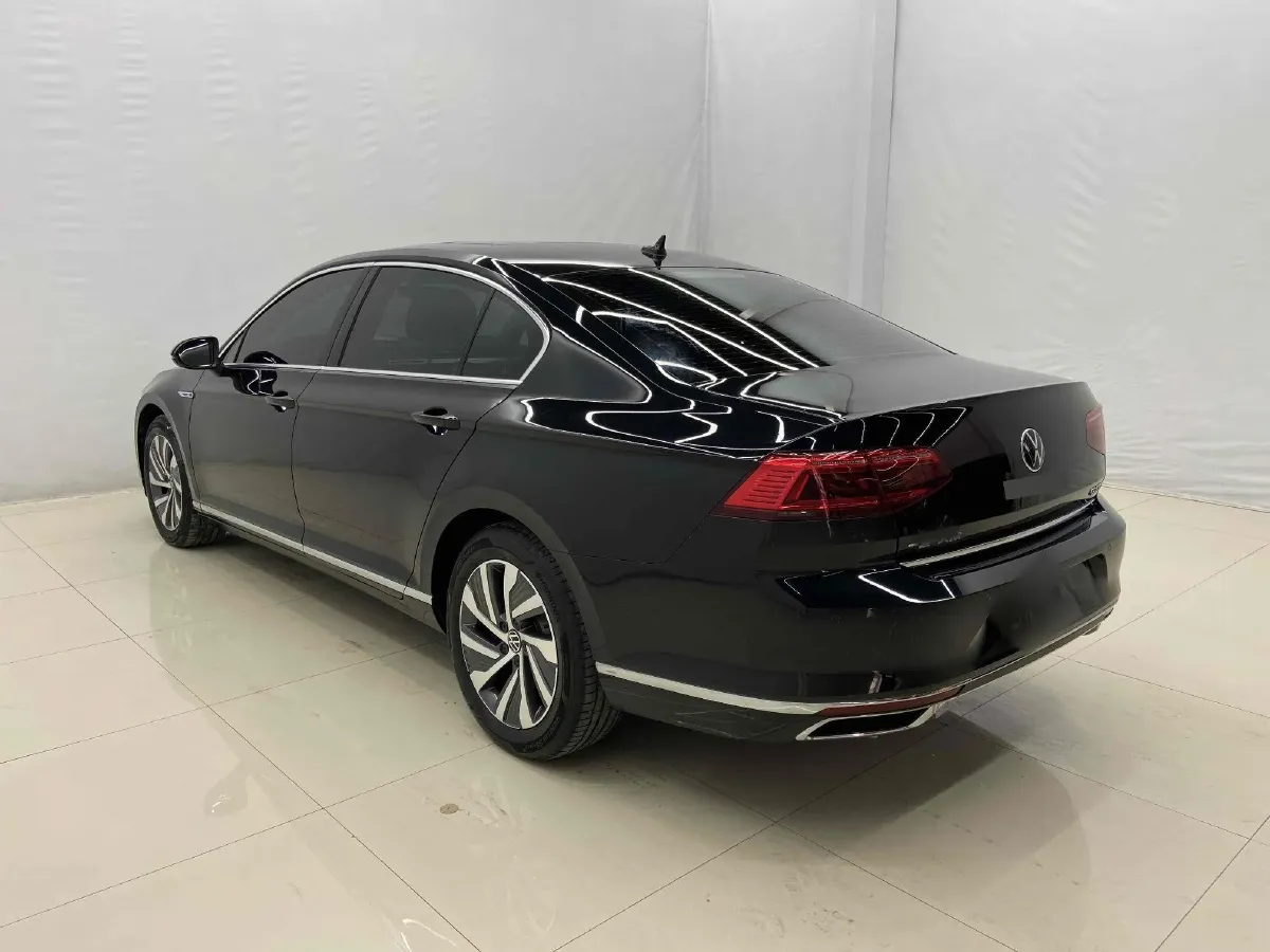 2022 Volkswagen Magotan GTE 1.4T 150HP L4 6DCT PHEV 13KWH,autocango,china used car exporter,china ev exporter,chinese used car exporter,chinese used ev exporter