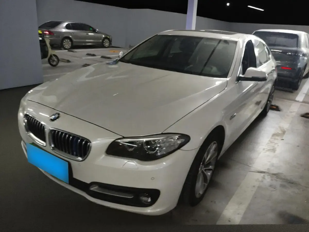 2017 BMW 5 Series 2.0T 218HP L4 8AT