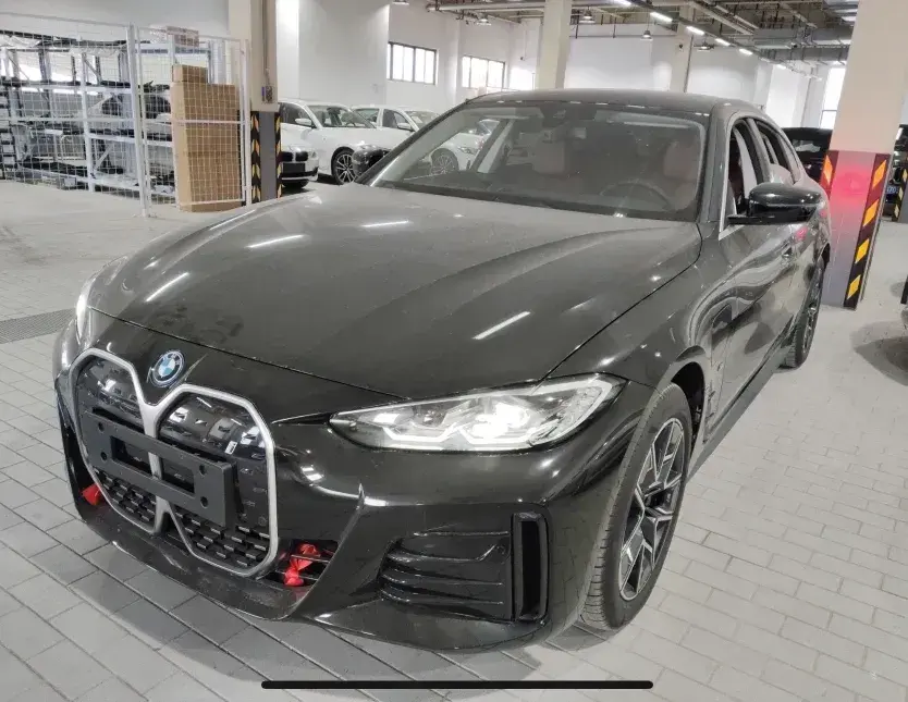 2023 BMW i4 BEV 70KWH