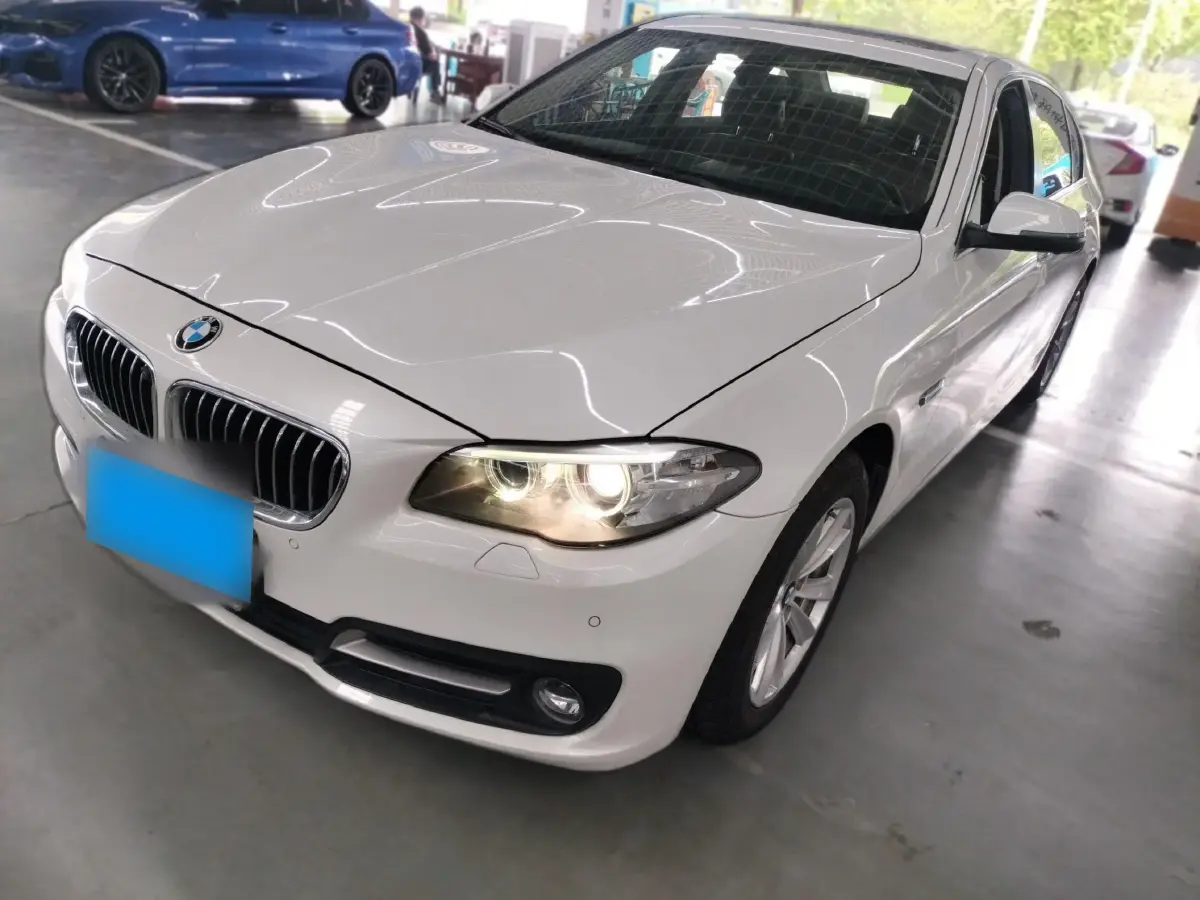 2017 BMW 5 Series 2.0T 184HP L4 8AT