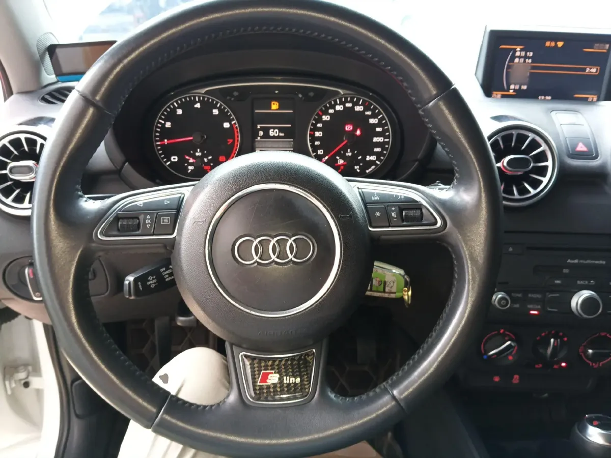 2013 Audi A1 1.4T 122HP L4 7DCT,autocango,china used car exporter,china ev exporter,chinese used car exporter,chinese used ev exporter
