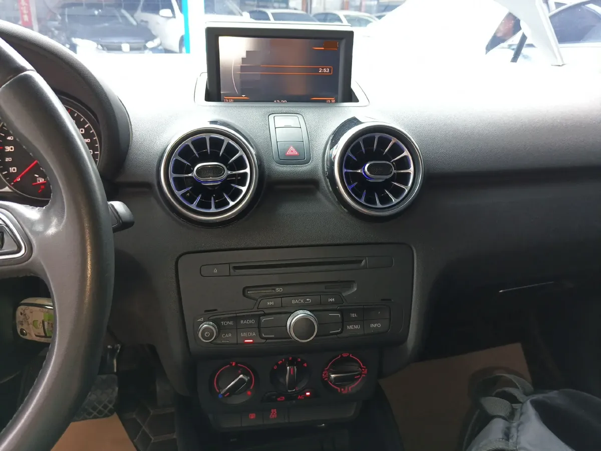 2013 Audi A1 1.4T 122HP L4 7DCT,autocango,china used car exporter,china ev exporter,chinese used car exporter,chinese used ev exporter