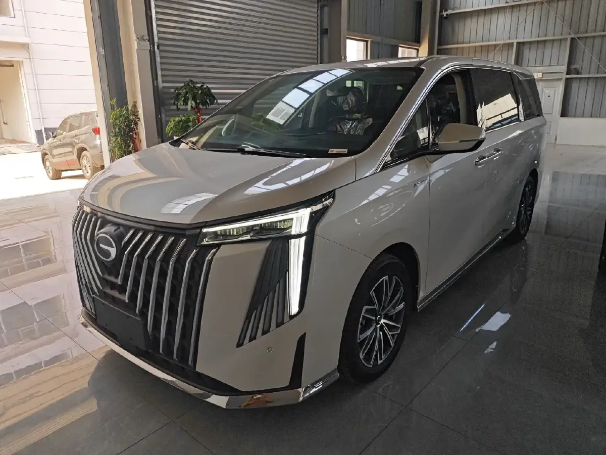 2024 GAC Trumpchi M8 2.0T 190HP L4 2DHT Hybrid