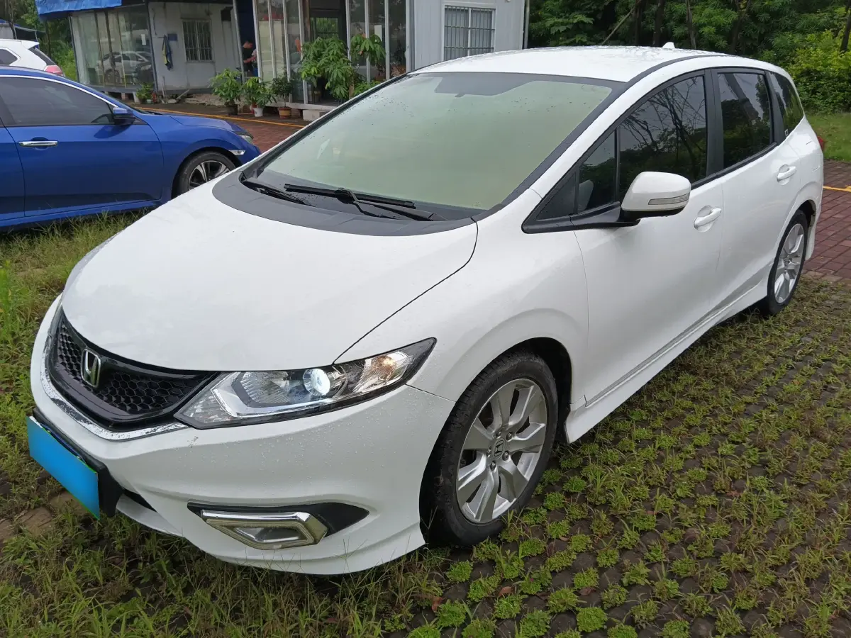 2013 Honda Jade 1.8L 141HP L4 5AT