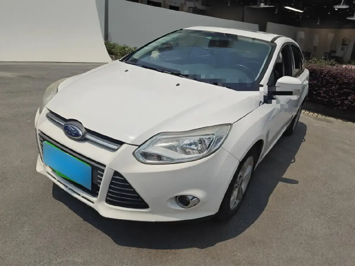 2012 Ford Focus 1.6L 125HP L4 6DCT