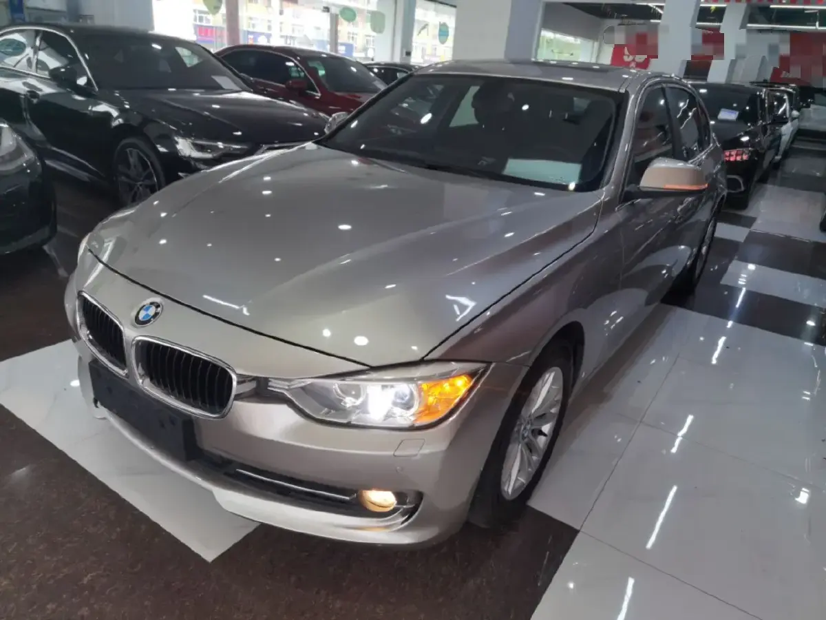 2014 BMW 3 Series 2.0T 184HP L4 8AT