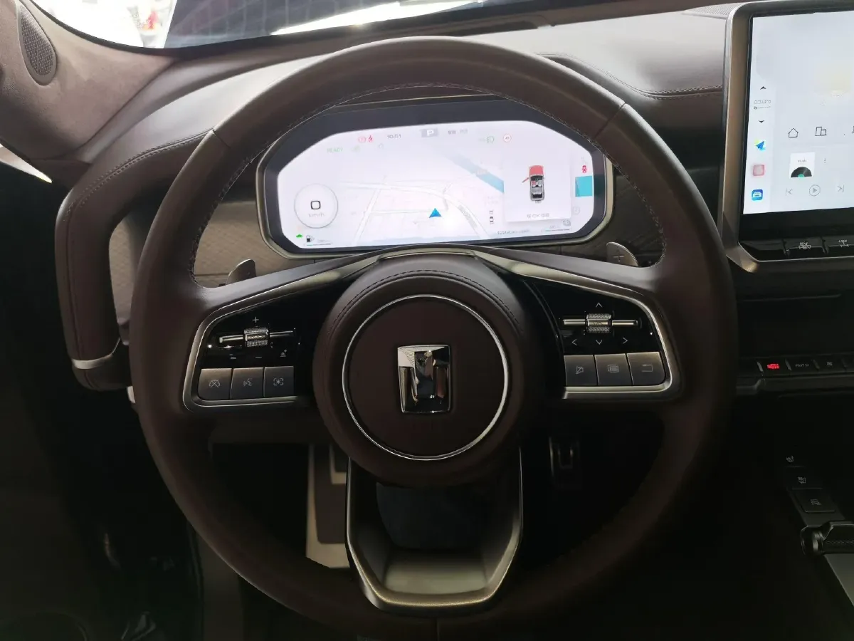 2024 Tank 700 3.0T 360HP V6 9AT PHEV 37.1KWH,autocango,china used car exporter,china ev exporter,chinese used car exporter,chinese used ev exporter