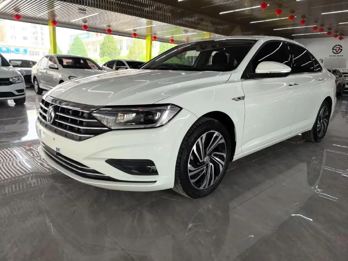 2022 Volkswagen Sagitar 1.4T 150HP L4 7DCT