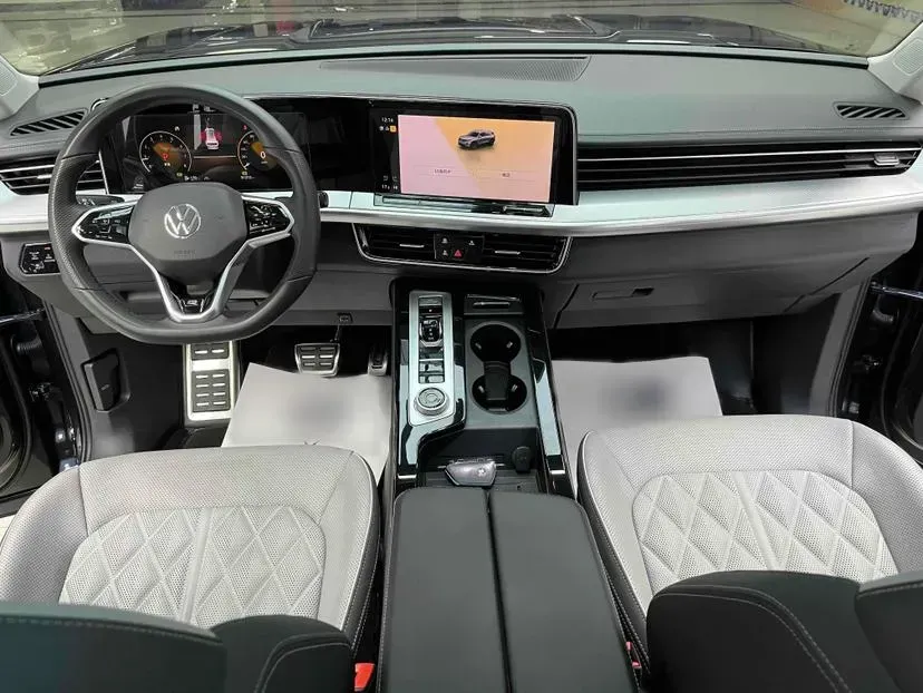 2024 Volkswagen Tavendor 2.0T 220HP L4 7DCT,autocango,china used car exporter,china ev exporter,chinese used car exporter,chinese used ev exporter