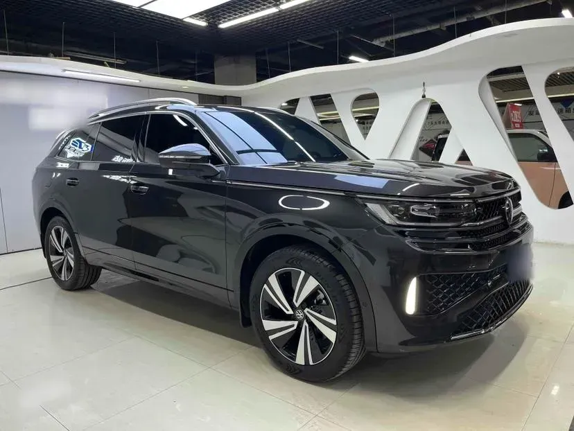 2024 Volkswagen Tavendor 2.0T 220HP L4 7DCT,autocango,china used car exporter,china ev exporter,chinese used car exporter,chinese used ev exporter